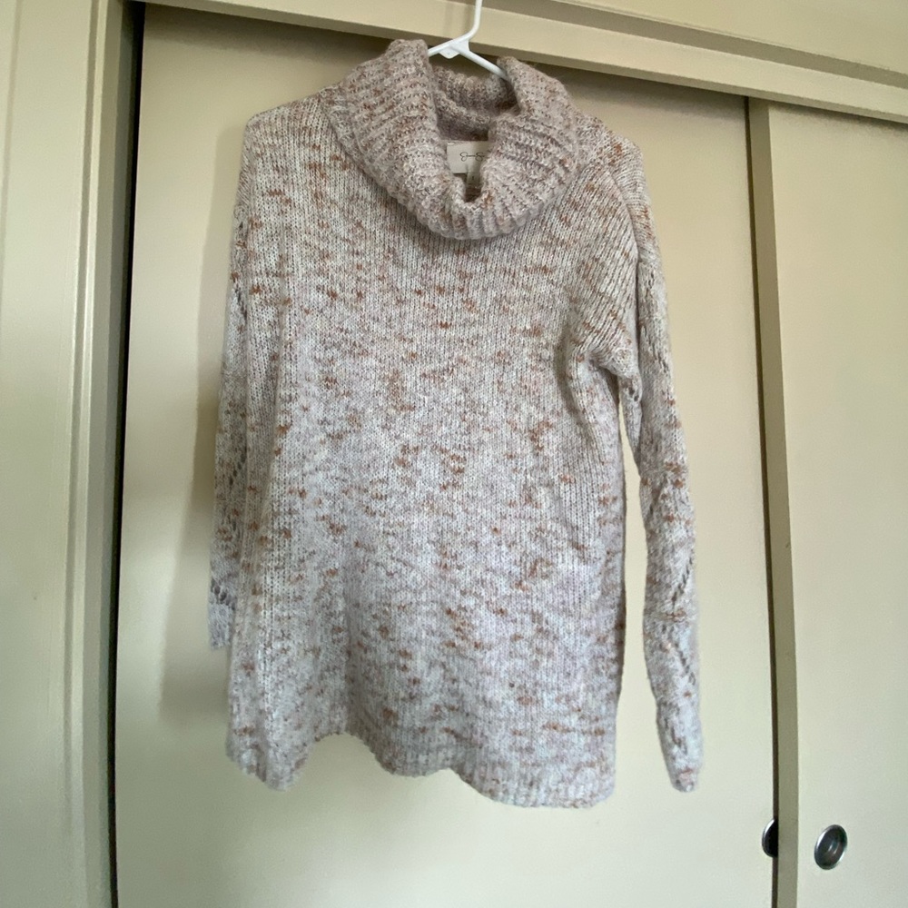 Jessica Simpson sweater